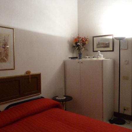 Bb Santa Rosa Bed & Breakfast Viterbo Oda fotoğraf