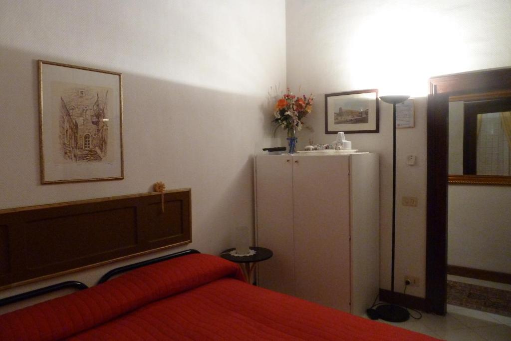 Bb Santa Rosa Bed & Breakfast Viterbo Oda fotoğraf